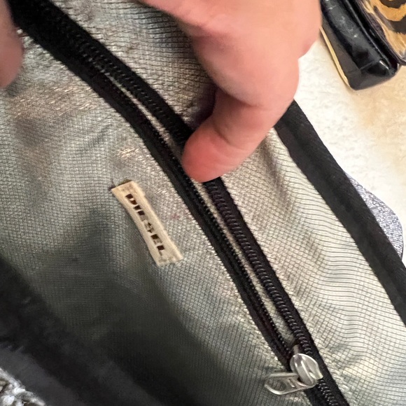 Lot of  two clutch bags: Diesel and Betseyville - Picture 8 of 8